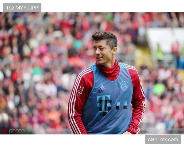 莱万多夫斯基2026合同前景引关注,未来去向成焦点 莱万多夫斯基2026合同前景引关注,未来去向成焦点