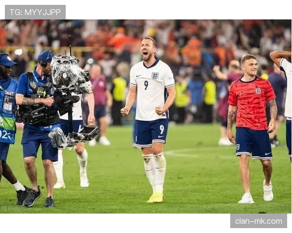 沃特金斯与凯恩：英格兰锋线终结效率与战术适配对比